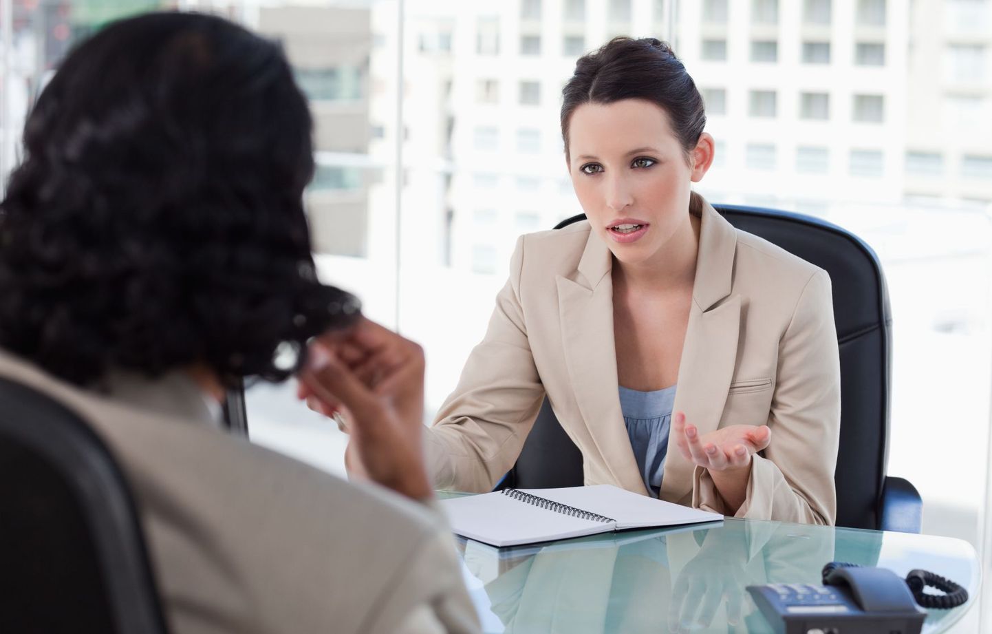 Rasked küsimused tööintervjuul aitavad kontrollida intervjueeritava loomingulisust ja pingetaluvust.