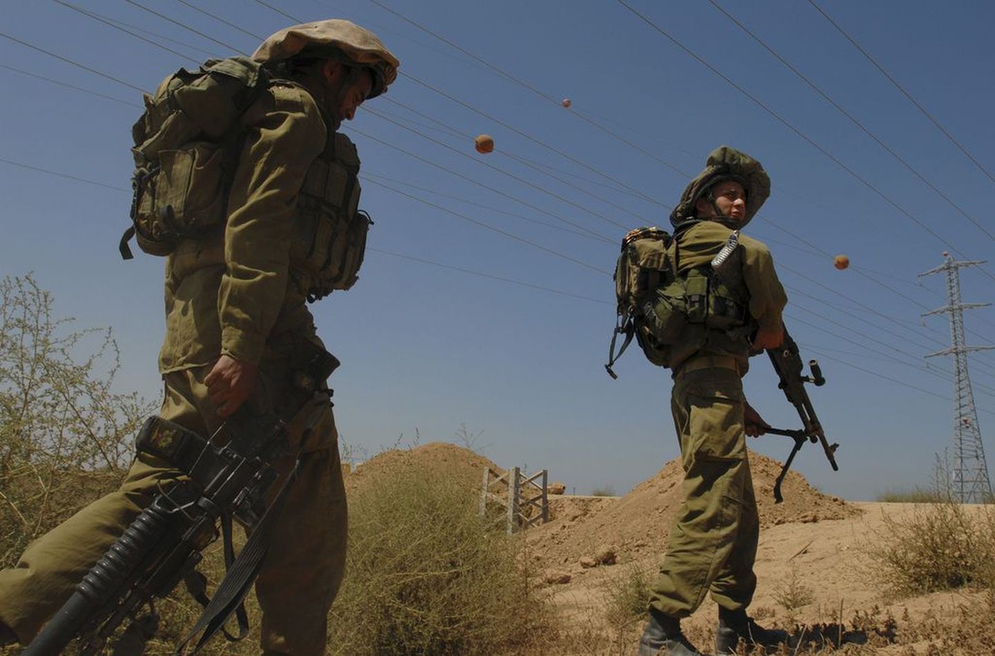 Iisraeli sõdurid Gaza sektori piiril.