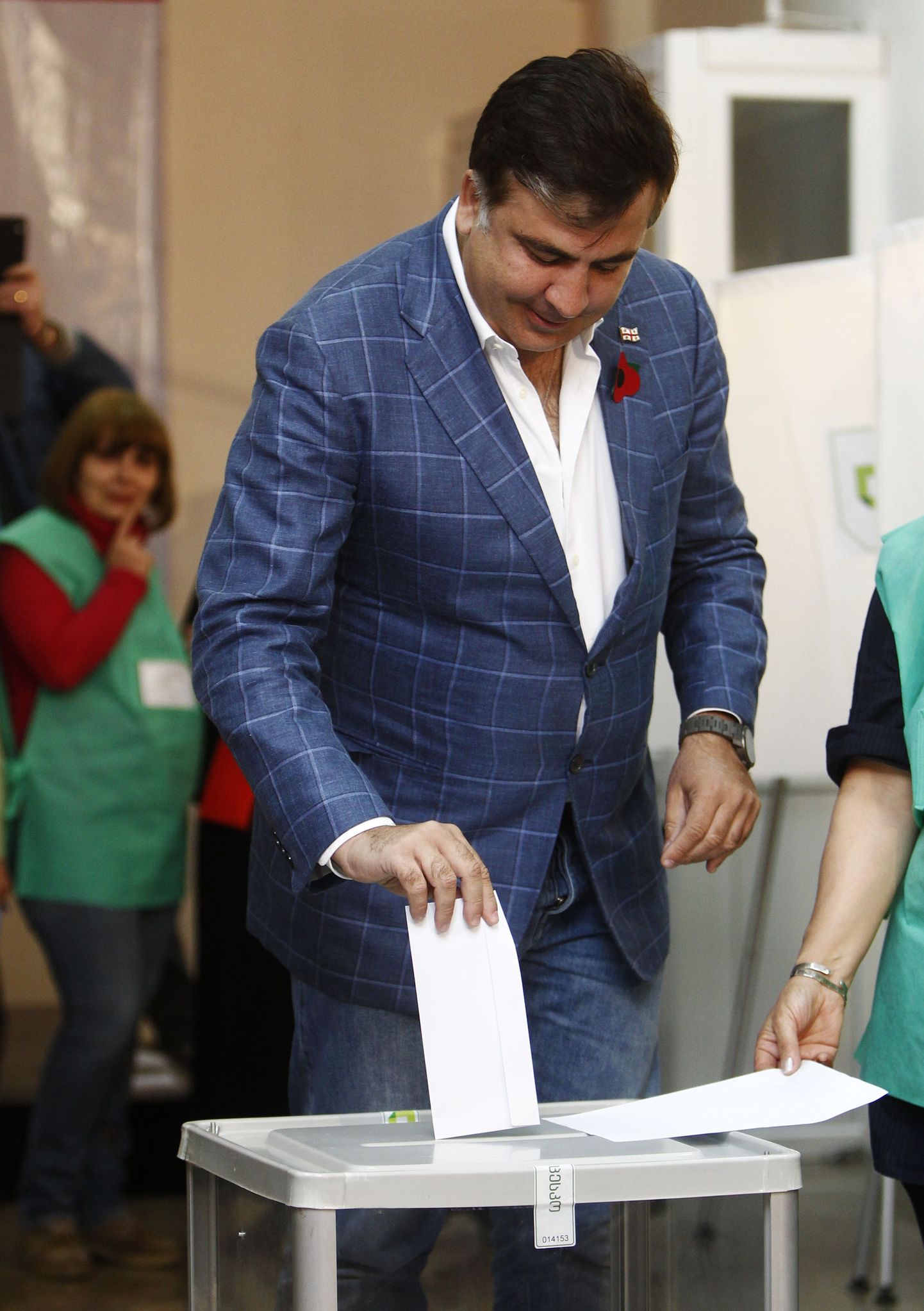 Михаил Саакашвили на выборах в Тбилиси.
