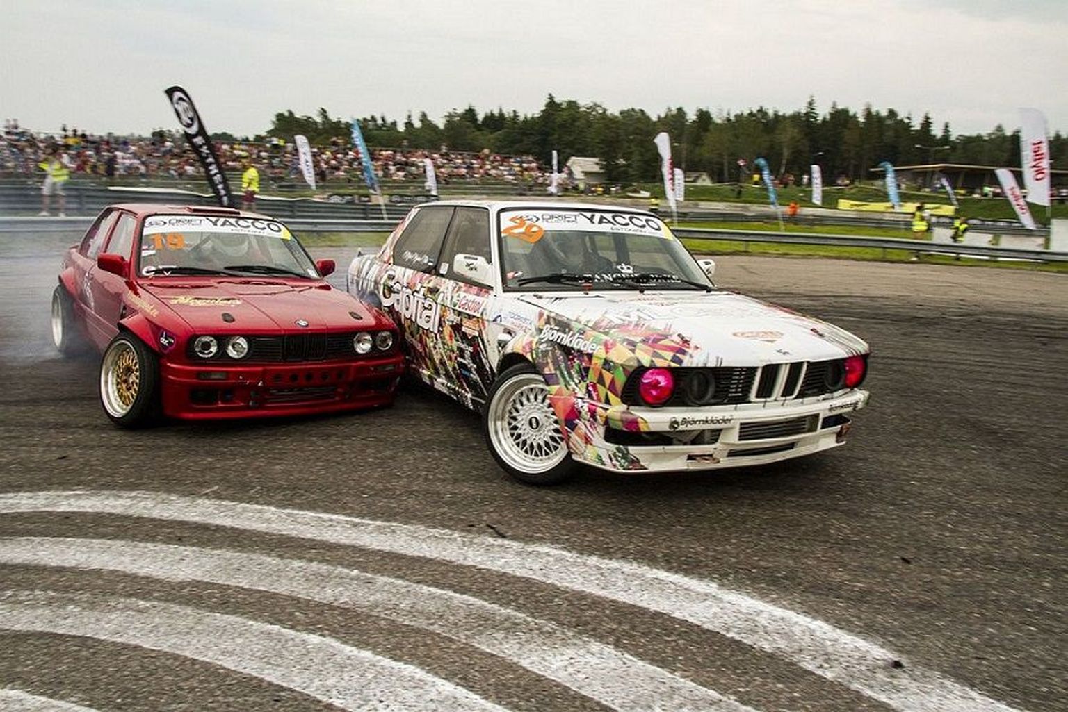 Laupäeval peetud Drift Allstars YACCO Estonian GP suurel driftivõistlusel lahendasid konkurendid vanu lahinguid – võidu võttis poolakas Piotr Wiecek, kellele pidi sel korral alla vanduma lätlane Janis Eglite. Hooaja liider James Deane pidi leppima kolmanda ja austraallane Luke Fink neljanda kohaga.