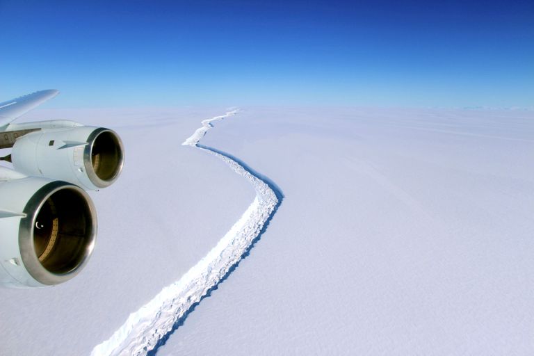 Mõra Larsen C šelfiliustikus. Foto: NASA/Reuters/Scanpix