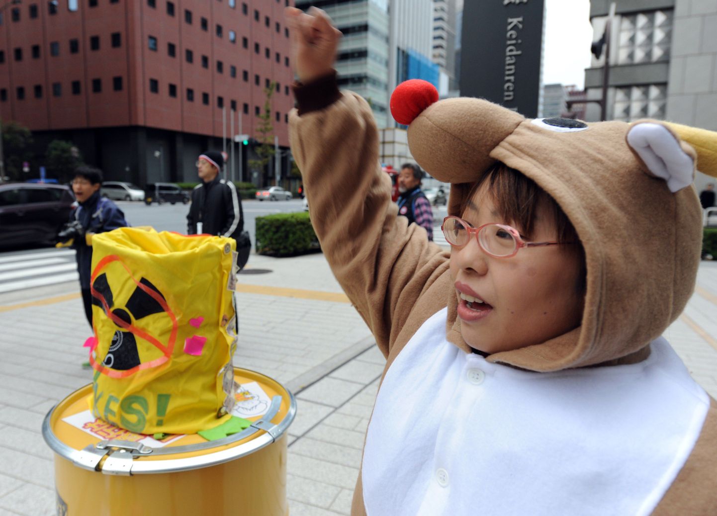 2. detsembril Tokyos korraldatud meeleavaldus, millel osalenud protestisid Jaapani tuumajaamade taasavamise vastu.