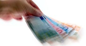 Фото: выпущена купюра номиналом ноль евро