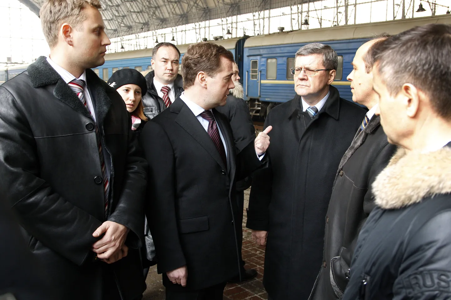 Медведев провел вчера проверку на Киевском вокзале Москвы и остался недоволен мерами безопасности.