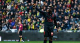 Järjekordne seiklus: Balotelli ei pääsenud platsile, sest ei saanud oma jalanõudega hakkama