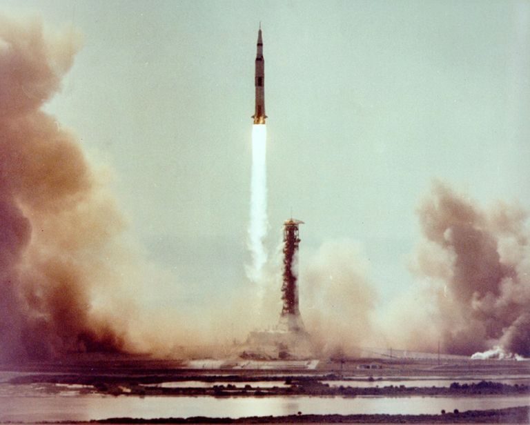 Saturn V rakett kandmas Kuule suunduvat Apollo 11 kosmoselendu 1969. aastal.