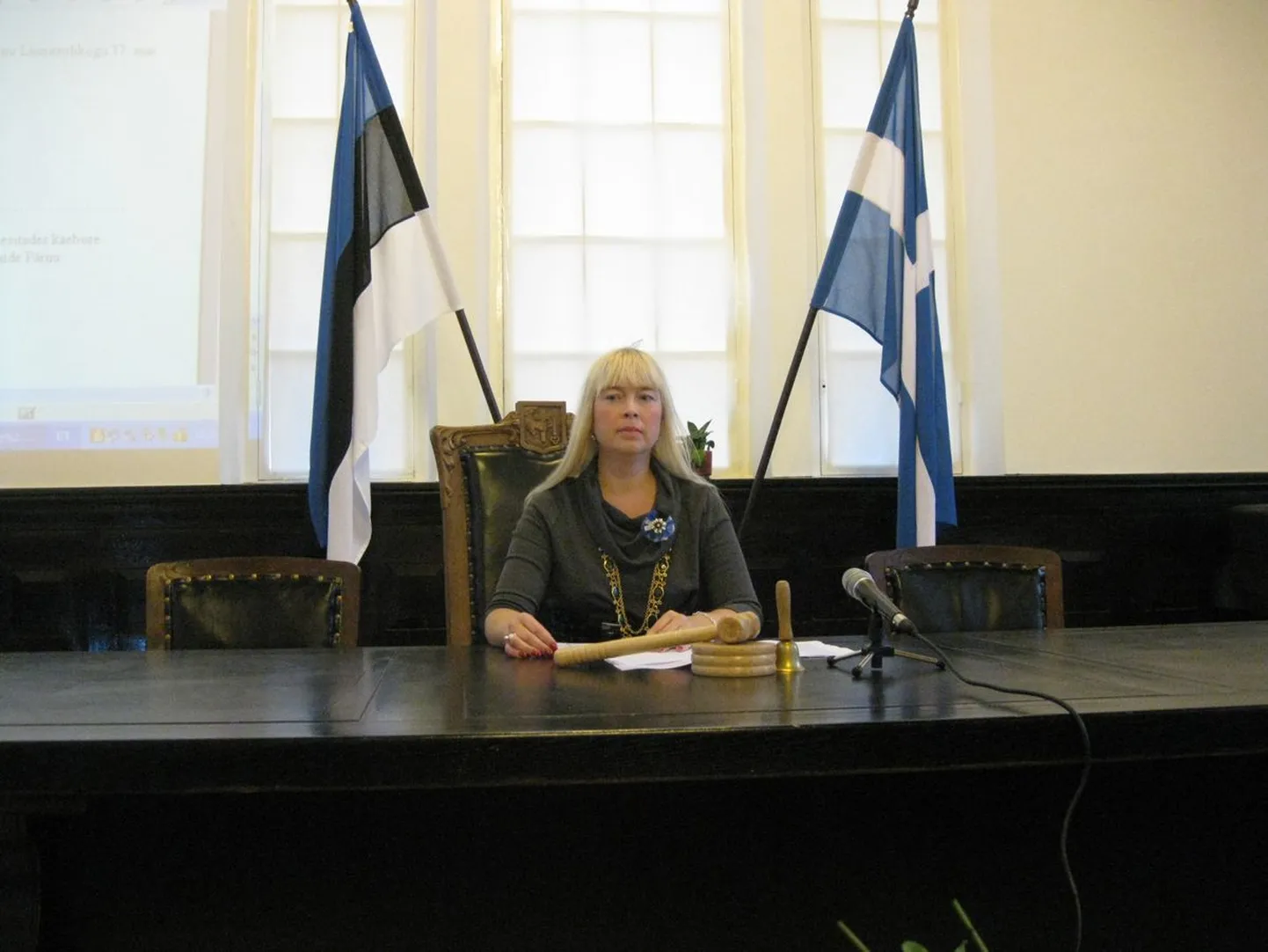 Tänasel Pärnu linnavolikogu istungil valiti volikogu esimeheks Krista Nõmm.