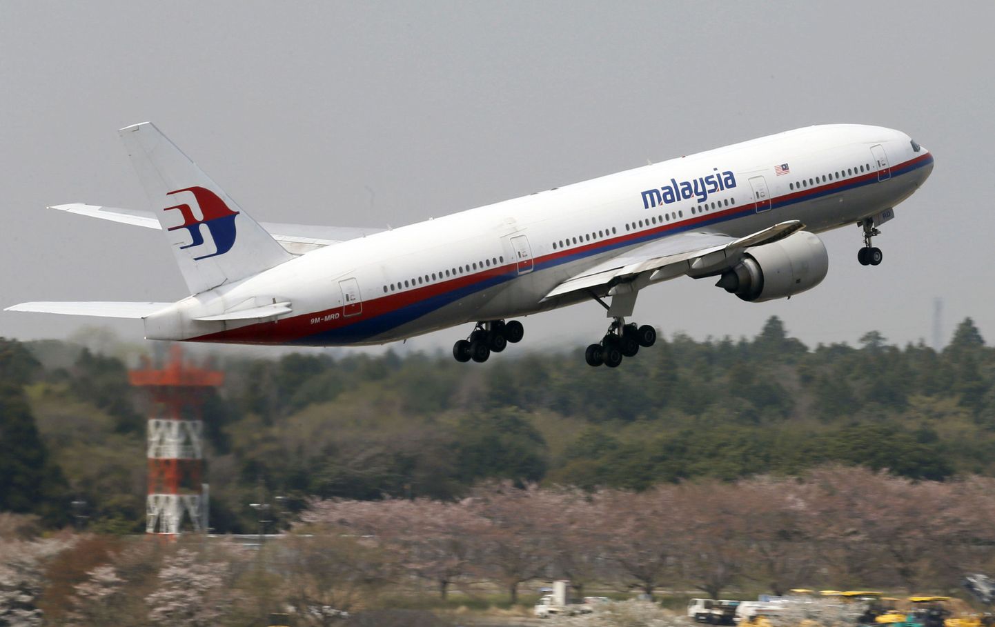 Uus teooria: Malaisia kadunud lennuk varjus teise lennuki taha