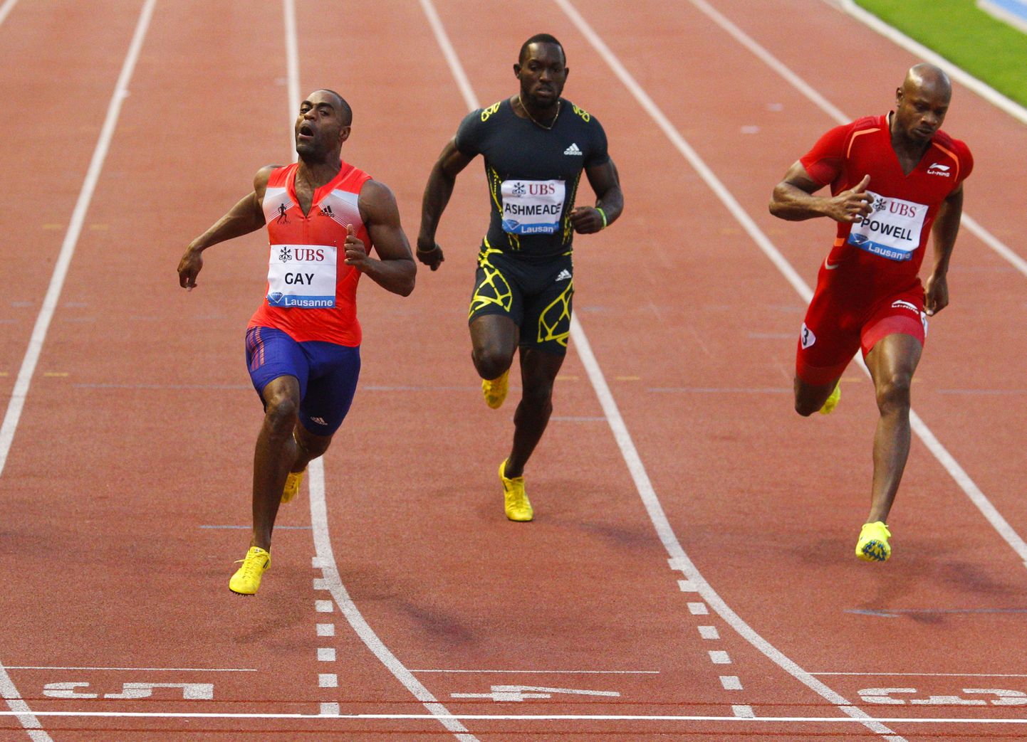 Dopingupatused sprinterid Tyson Gay (vasakul) ja  Asafa Powell (paremal) saavad ilmselt kaheaastase võistluskeelu. Pooleteise aasta pärast ootaks neid ees nelja aasta pikkune karistus.