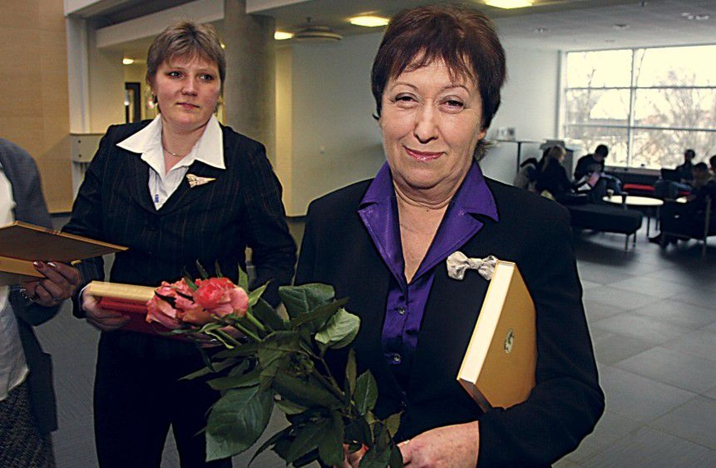 Профессор Института славянских языков и культуры Таллиннского университета Ирина Белобровцева (справа).