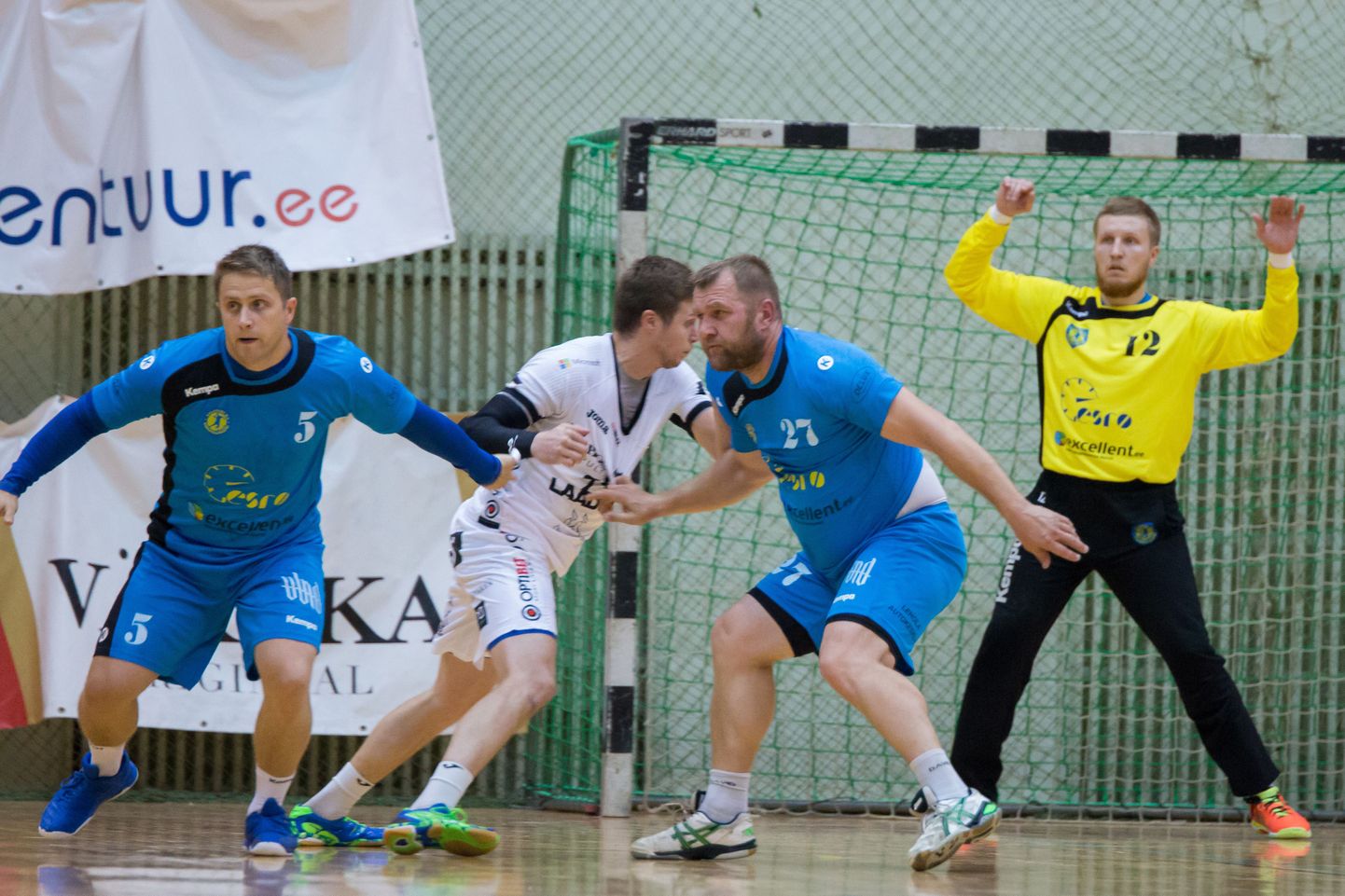 Möödunud aastal Eesti meistrivõistlustel hõbeda teeninud Viljandi HC näitas kolmapäeval HC Kehraga kohtudes kaunist ja võitluslikku mängu.