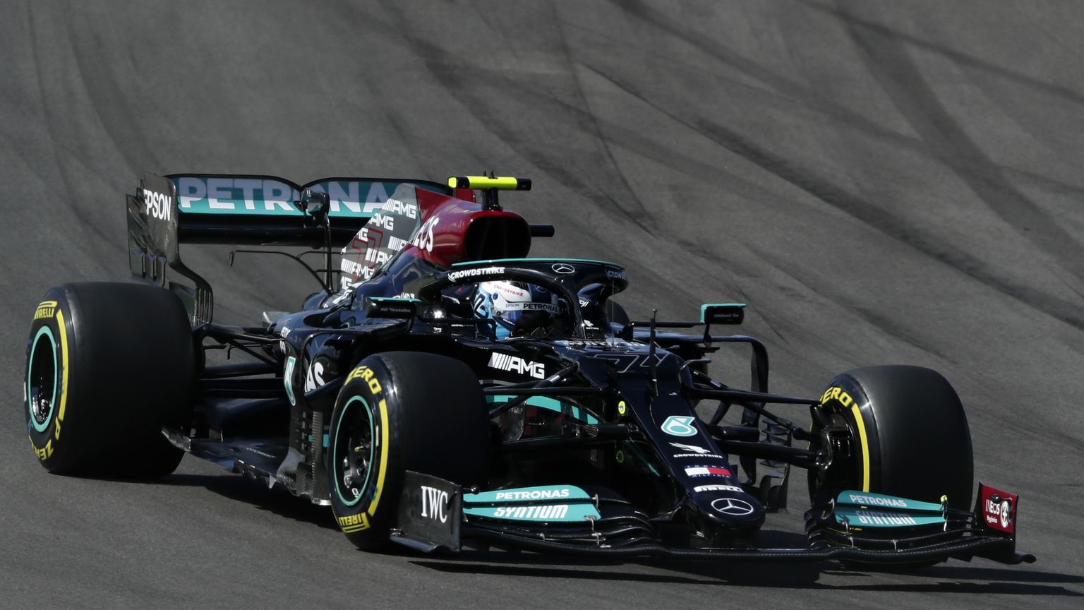 "Mercedes" (pilots Valteri Botass)