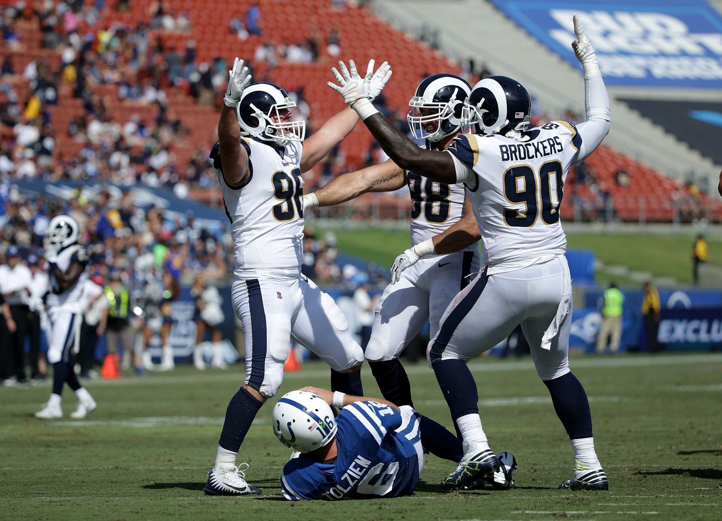 Los Angeles Rams võttis Indianapolis Coltsi vastu seljavõidu.