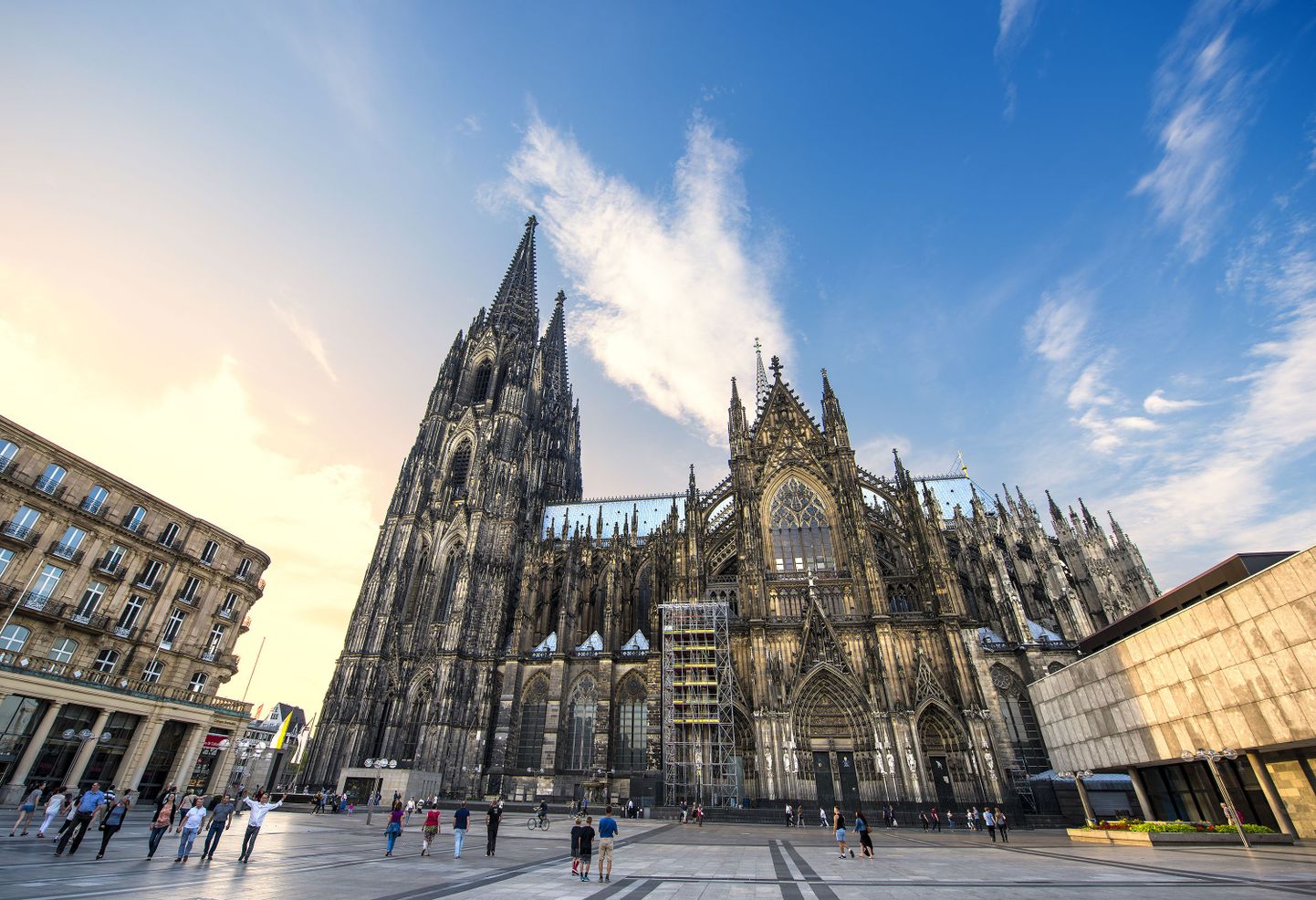 Kölni katedraal ja peaväljak.
