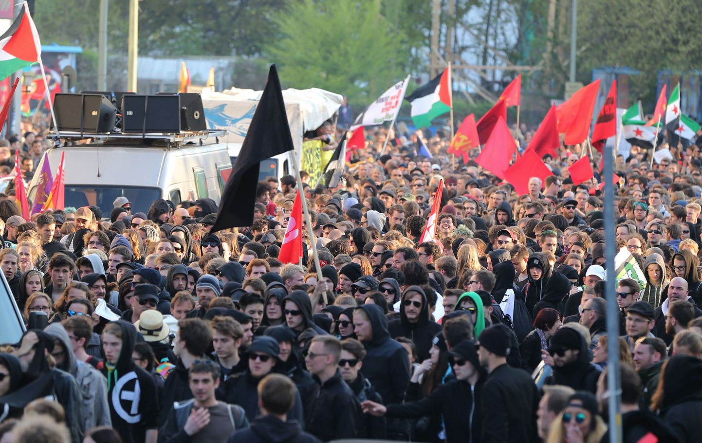 Traditsiooniline revolutsiooniline 1. mai meeleavaldus Berliinis.