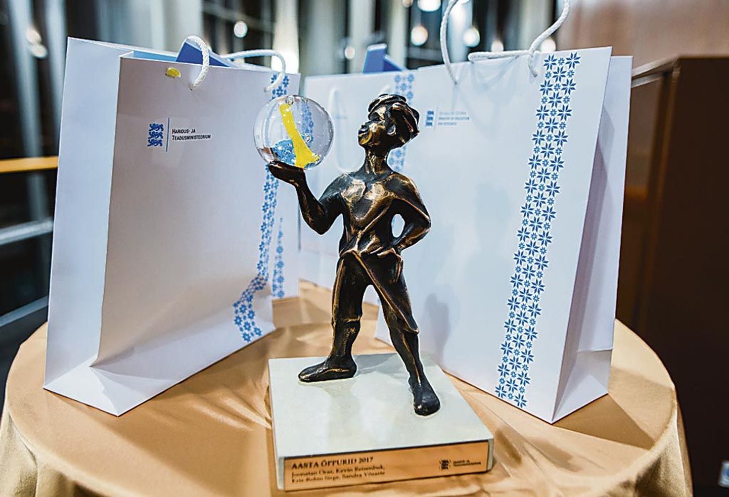 Disainer Ranno Päi kujundatud Joosep laureaadi nimeplaadiga on nägus auhind.