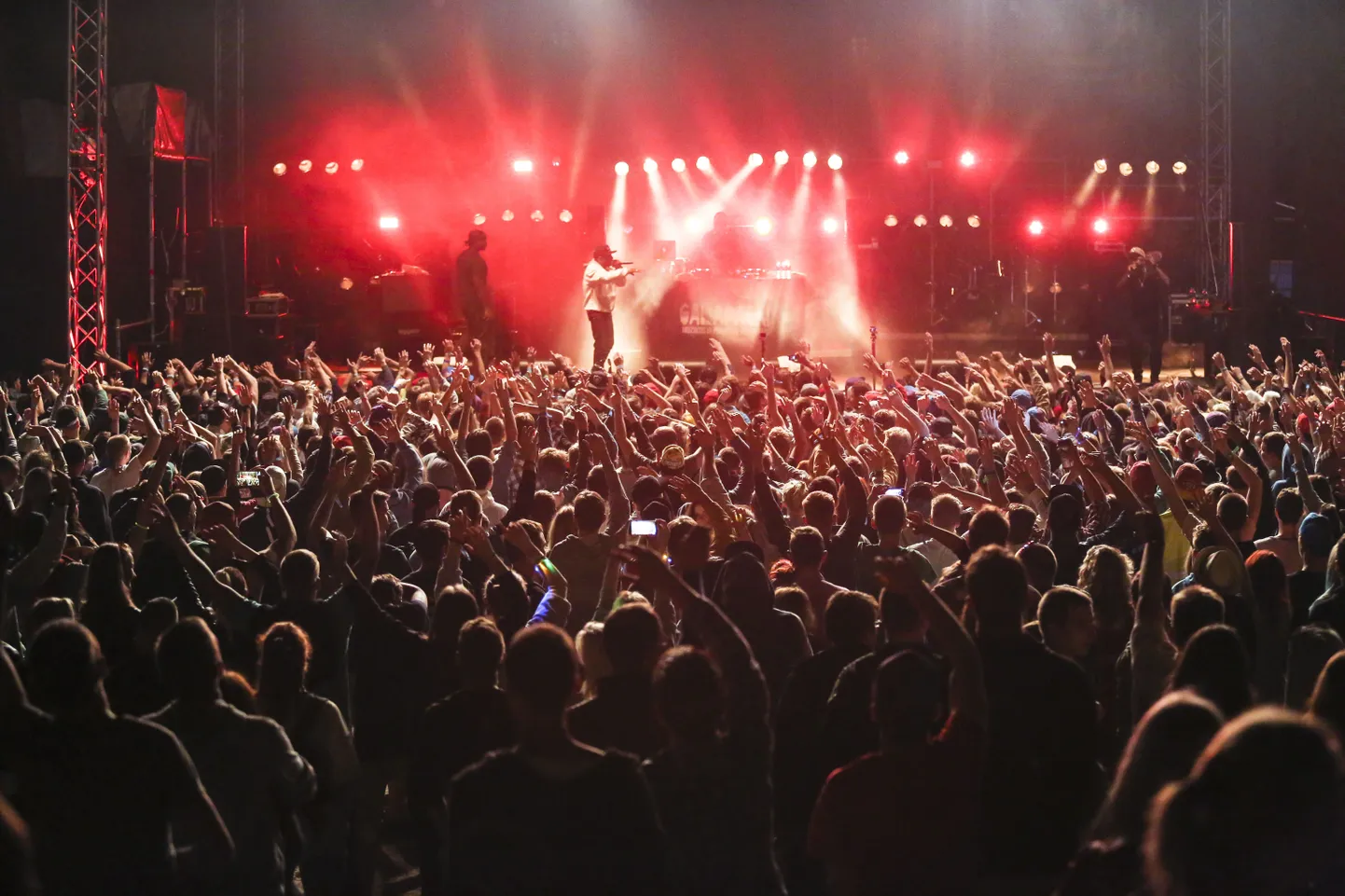 Politsei jagab soovitusi, kuidas Baltikumi suurim tantsumuusikafestival ohutult mööda saata.