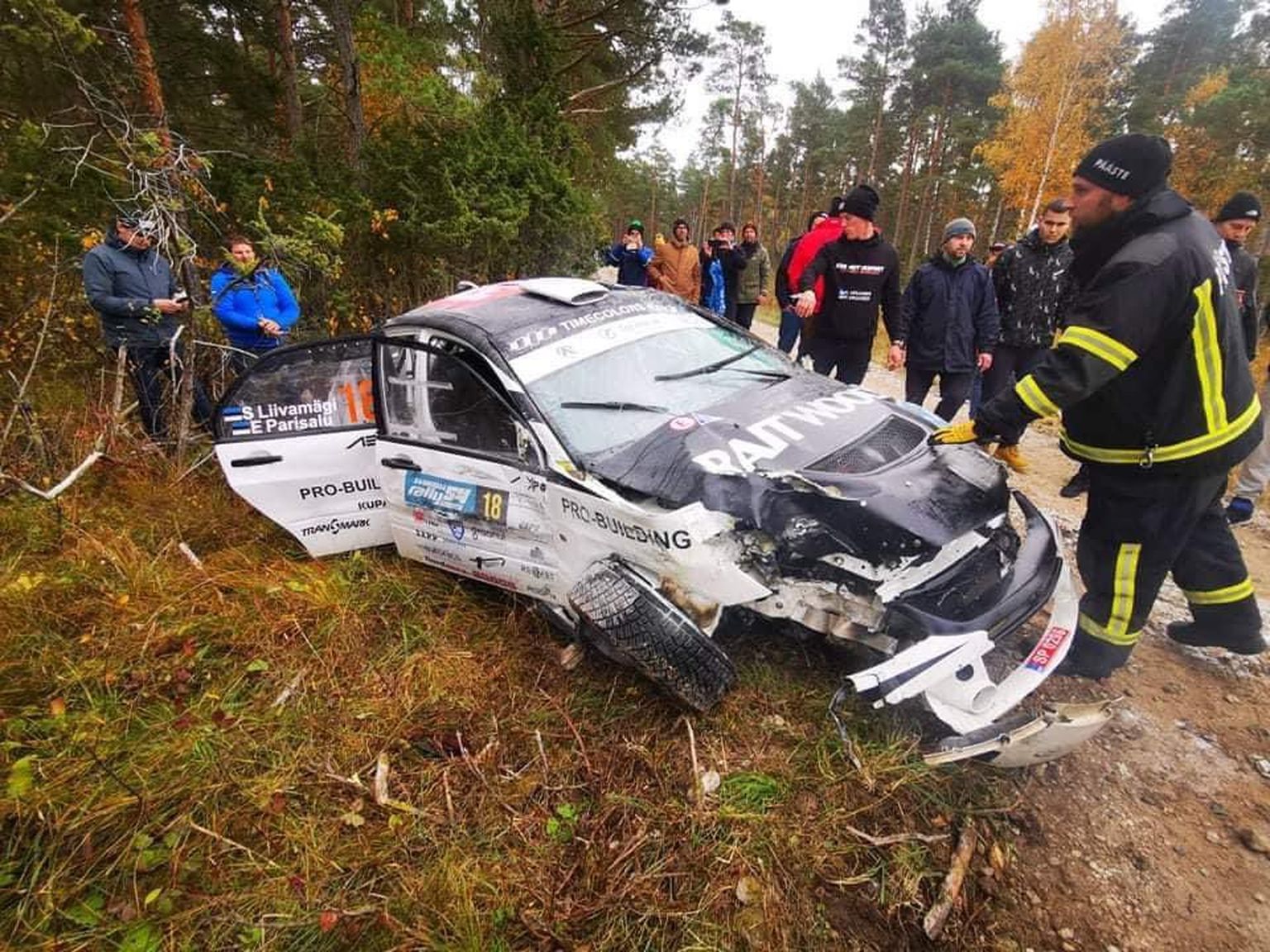 Siim Liivamägi ja Edvin Parisalu võistlusmasin.