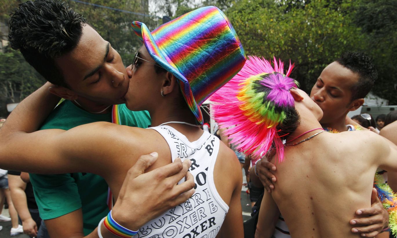 геи и лесбиянки могут общаться фото 103
