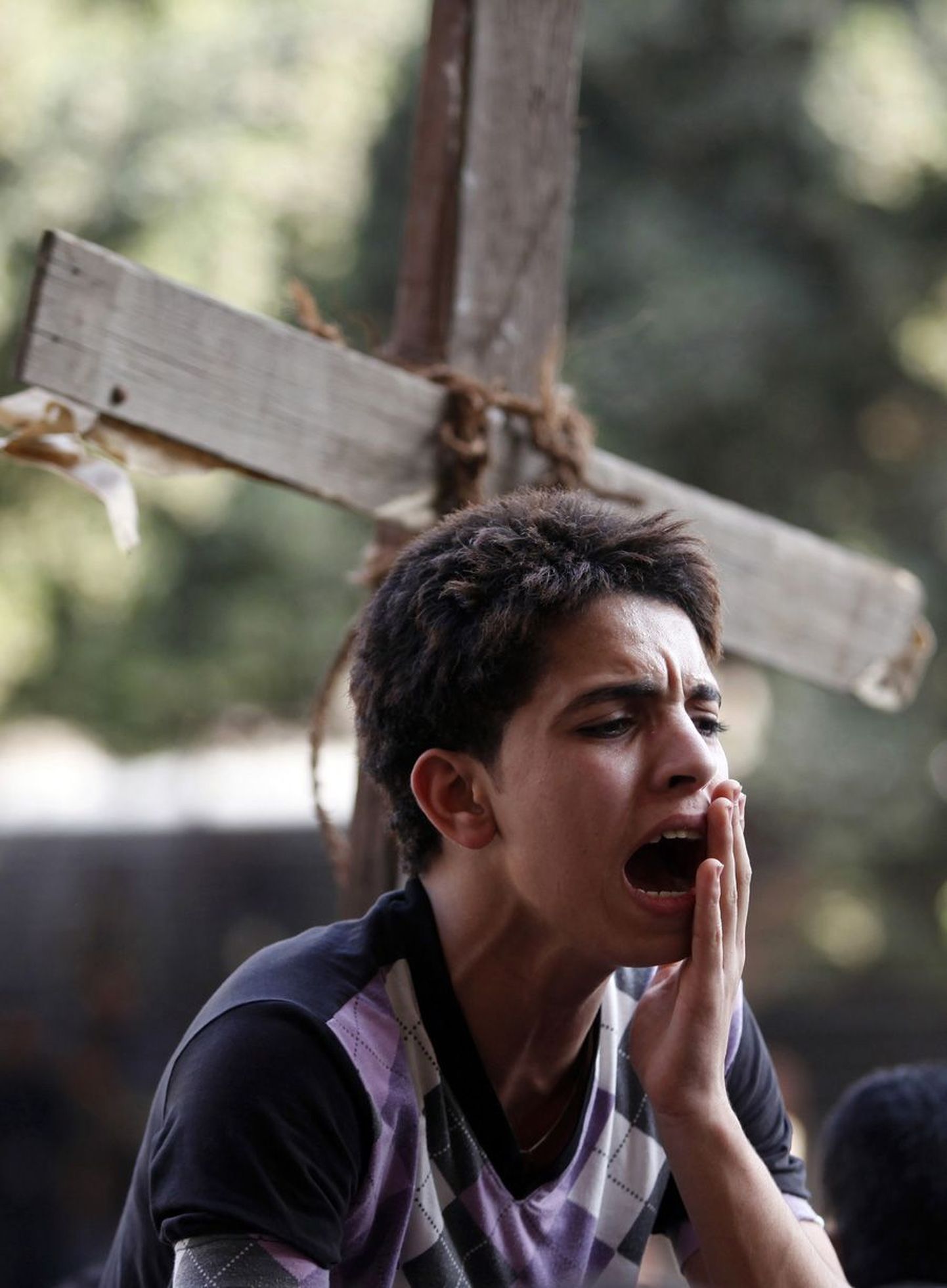 Egiptuse kristlane Aleksandria veresauna järel protestimas.
