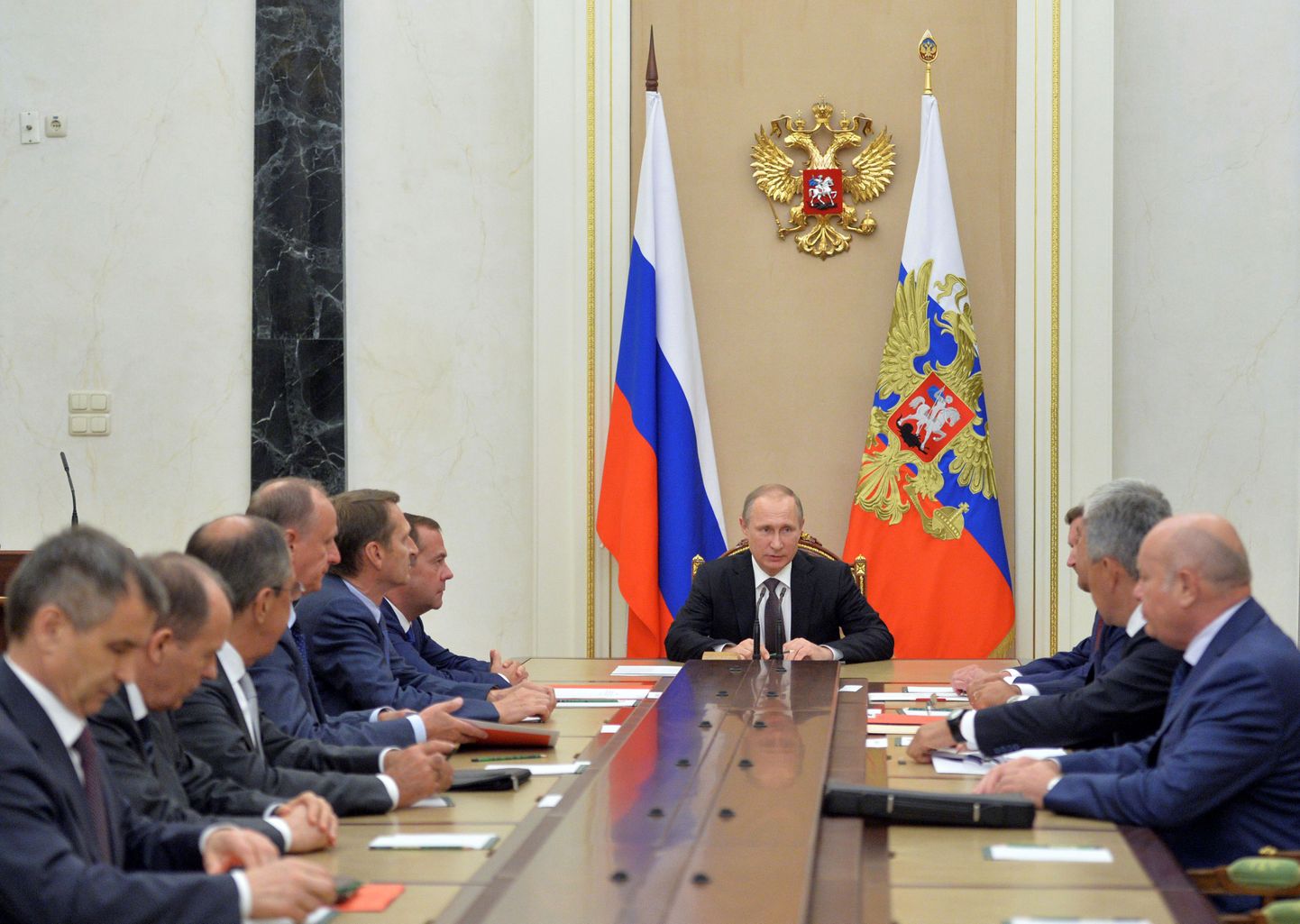 Vladimir Putin Venemaa julgeolekunõukogu erakorralisel kohtumisel täna Moskvas.