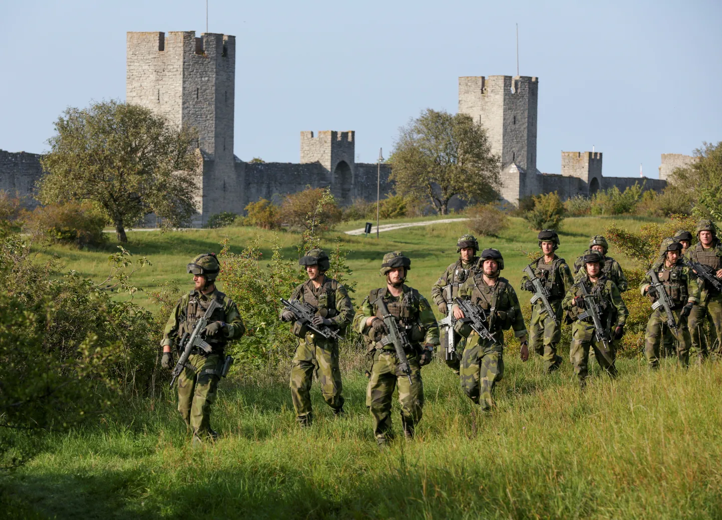 Шведские солдаты в сентябре прошлого года во время учений на Готланде.