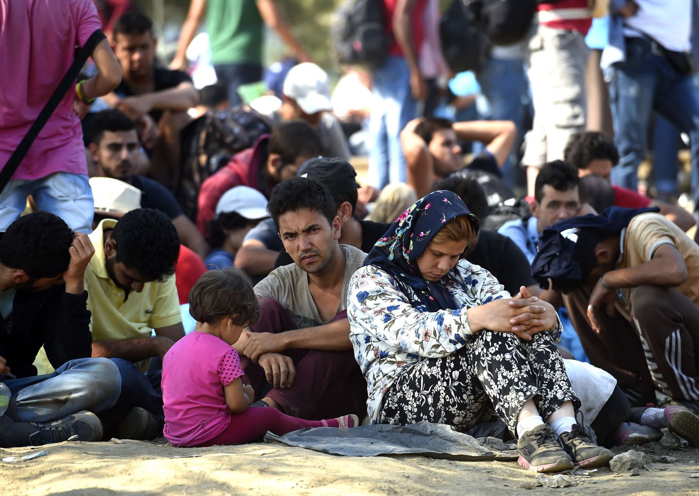 Täna Makedoonia-Kreeka piiril Gevgelijas oodanud migrandid.