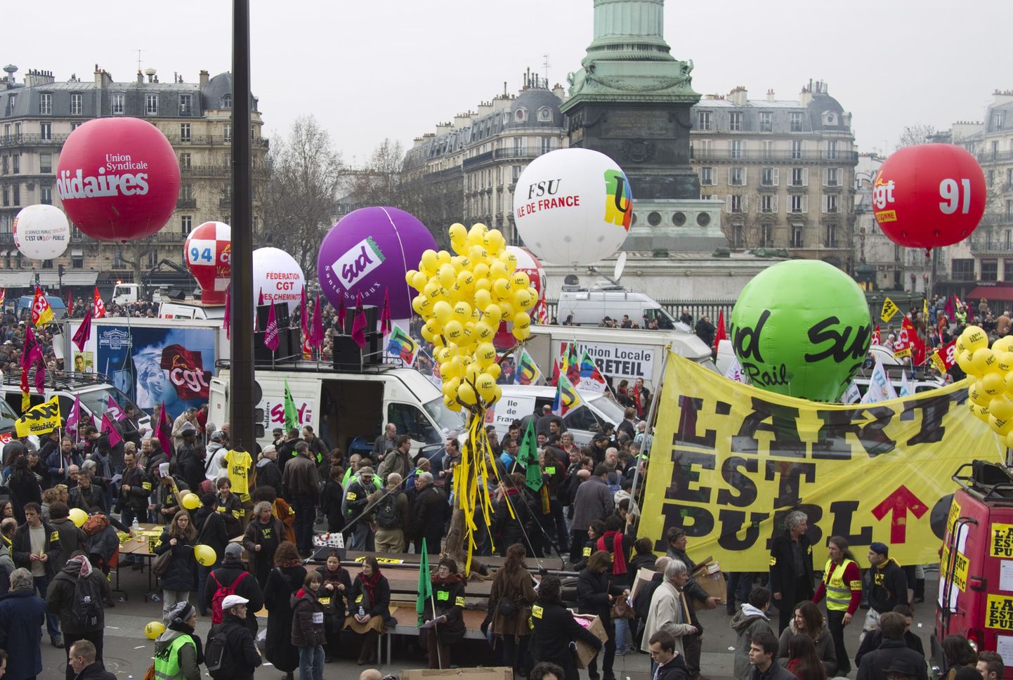 Митинг трудящихся 29 февраля в Париже.