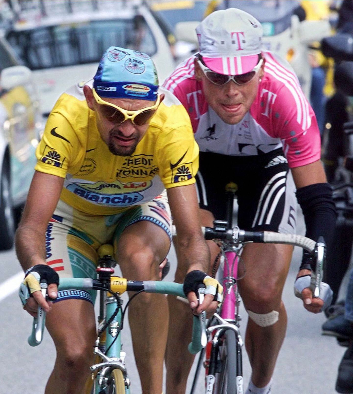 Marco Pantani (vasakul).