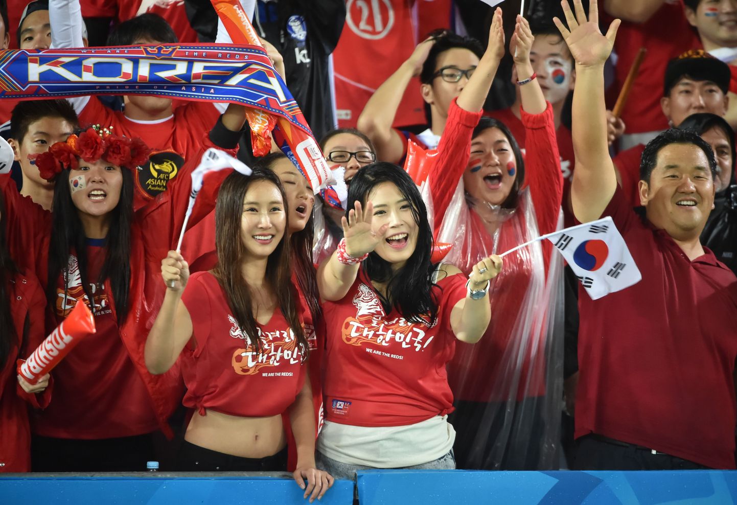 Lõuna-Korea jalgpallifännid pärast võidukat poolfinaali