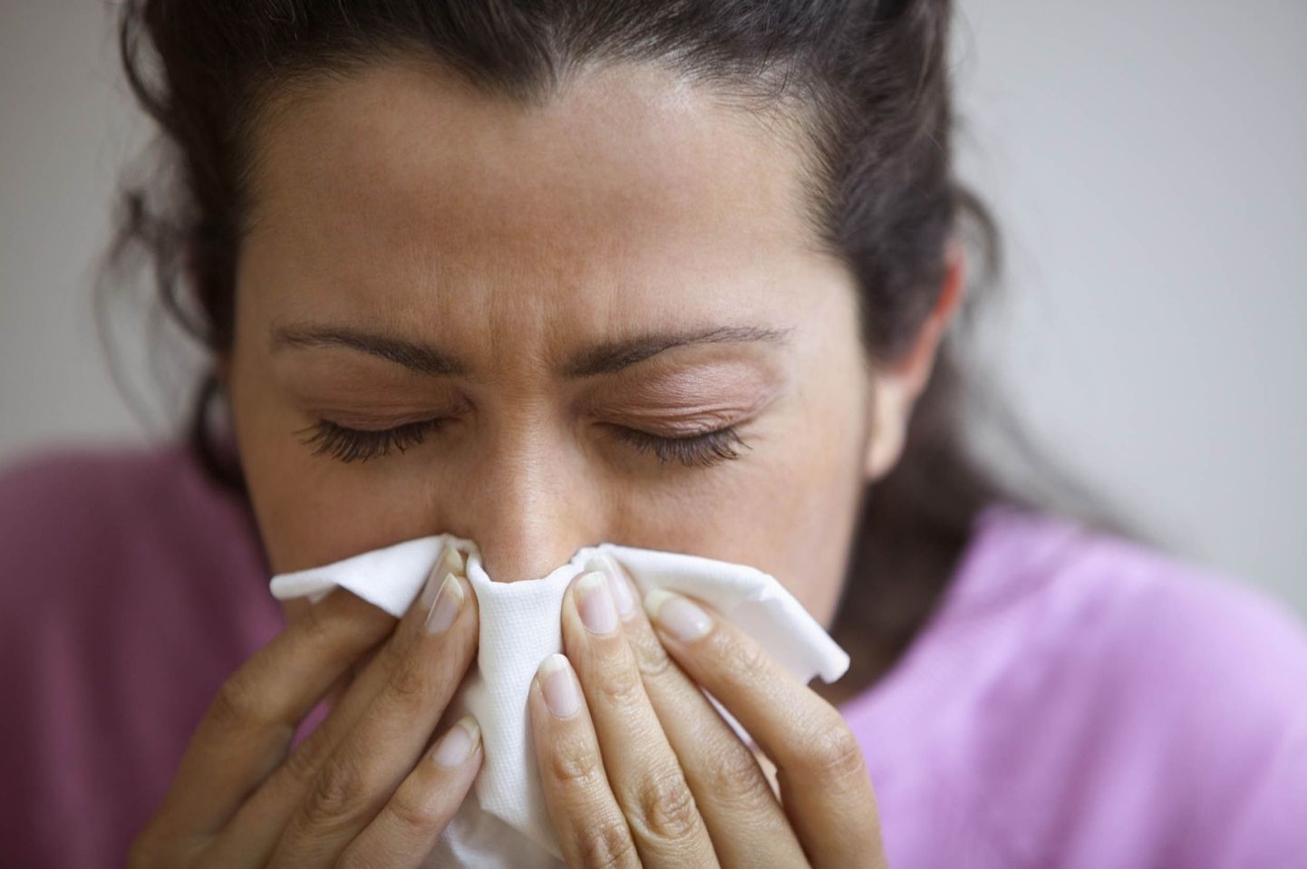 Human metapneumoviiruse põhjustatud haiguse põdemine võib kulgeda sarnaselt teiste hingamisteede haigustega.