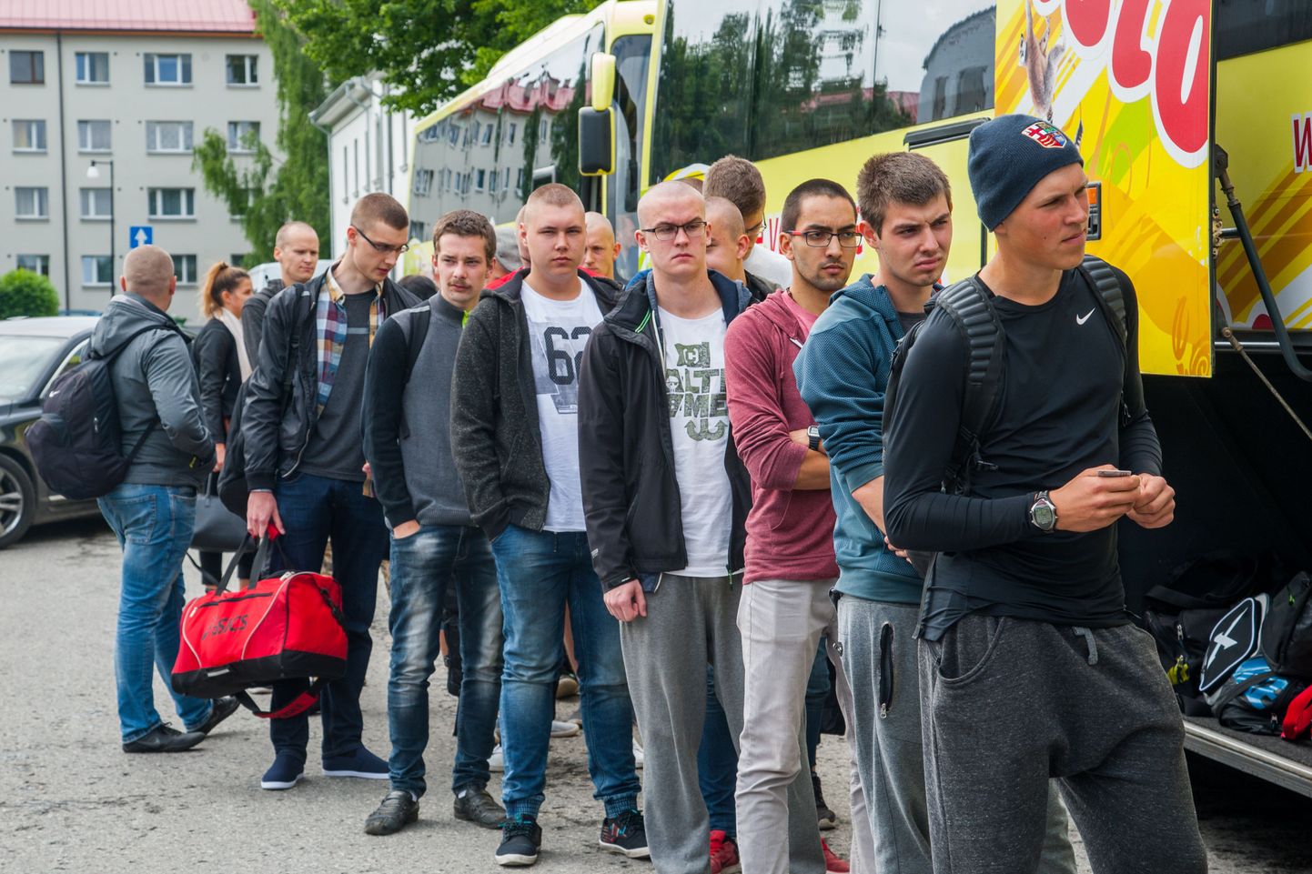 Eelmisel nädalal saadeti Pärnust ja Pärnumaalt aega teenima 131 noormeest.