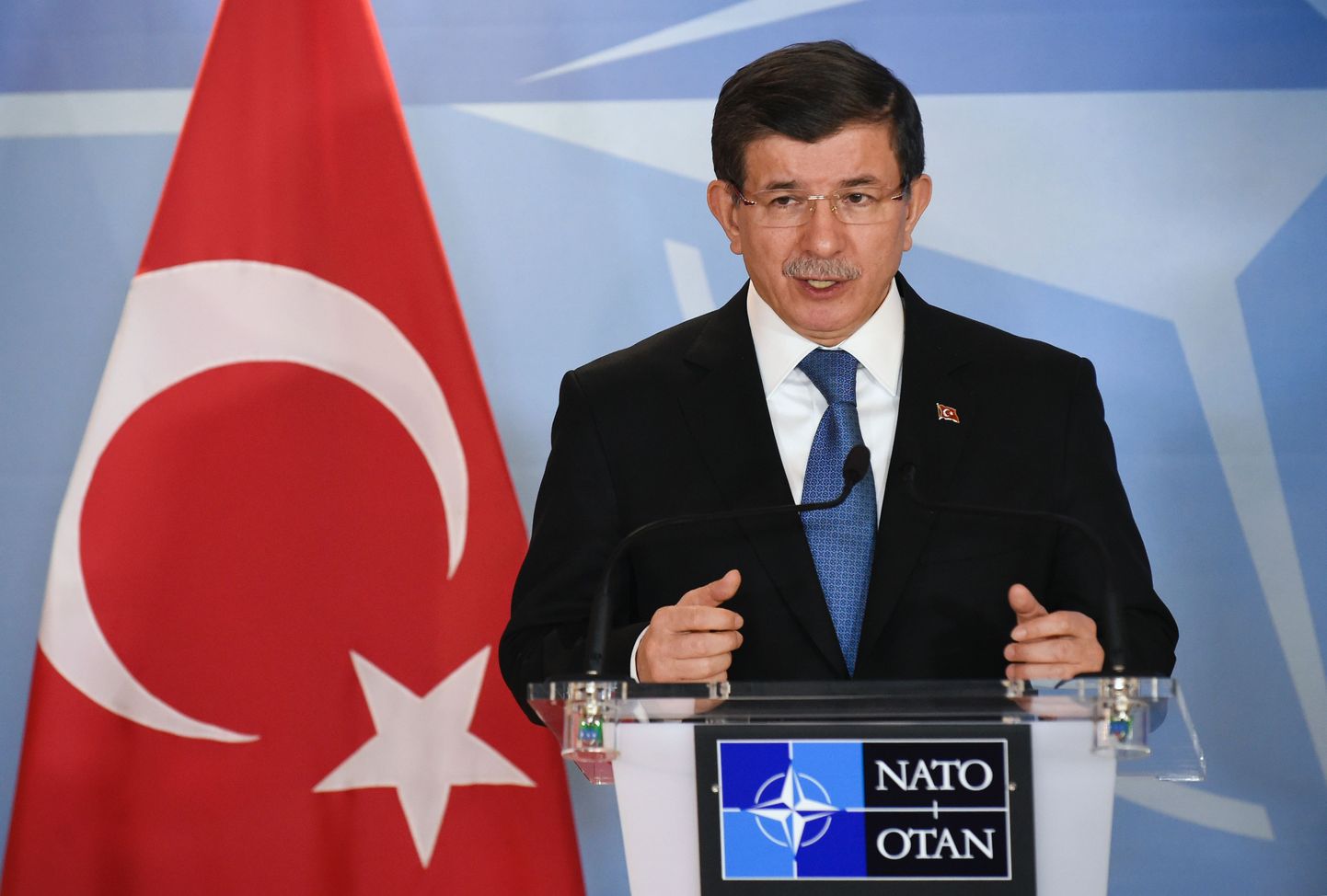 Türgi peaminister Ahmet Davutoğlu esmaspäeval Brüsselis.