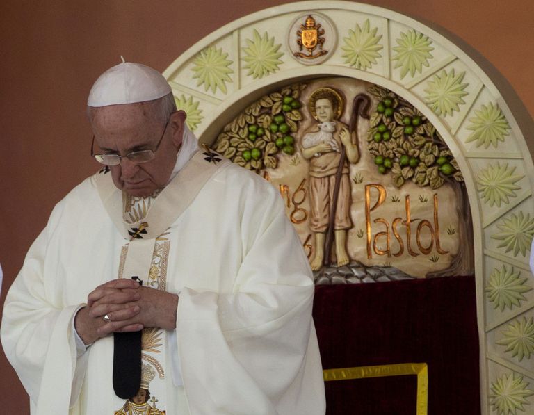 Paavst miss ajal palvetamas.