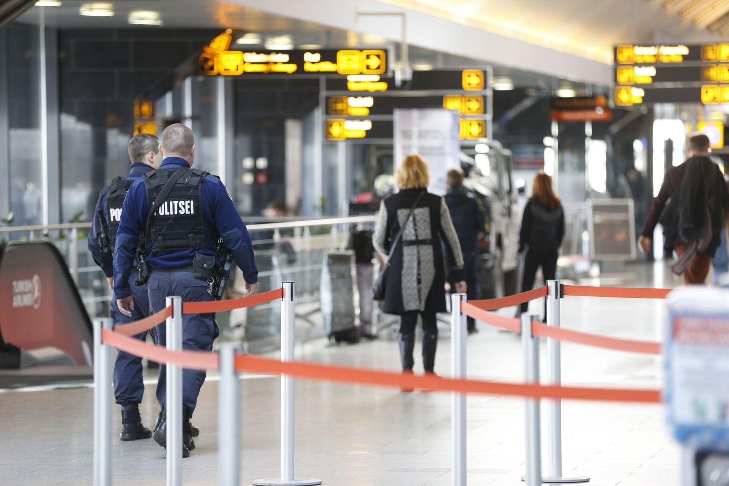 В Таллиннском аэропорту усилился контроль полиции.