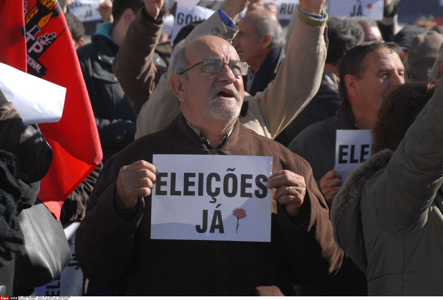 Novembris protesteerisid Portugali pealinnas pensionikärbete vastu sajad inimesed.