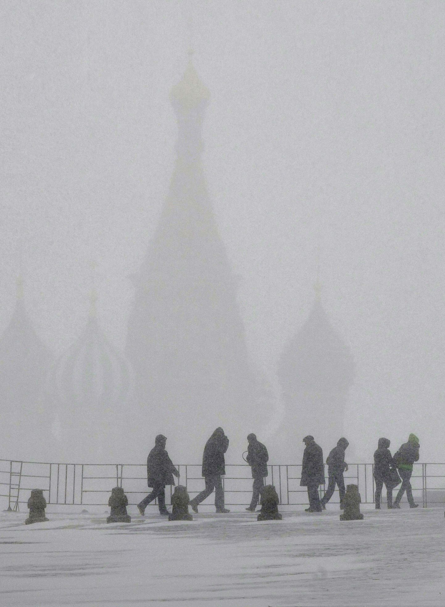 Inimesed Moskvas Punasel väljakul