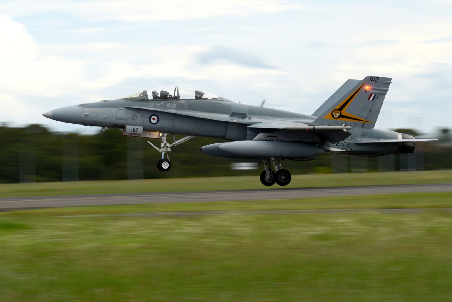 Austraalia õhujõudude sõjalennuk F/A-18 Hornet.