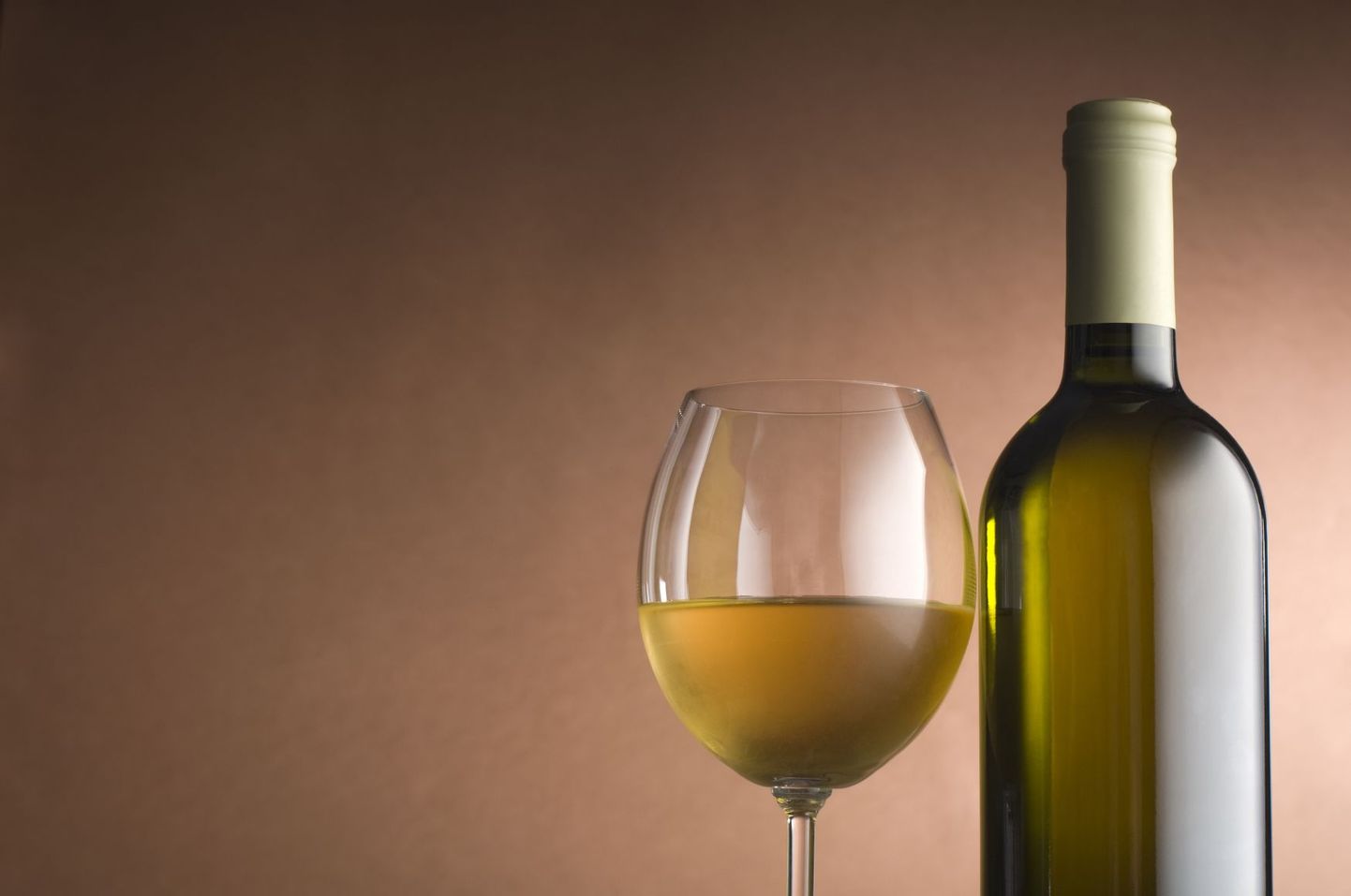 Klaas veini maksis söögikohas sama palju kui terve pudel.