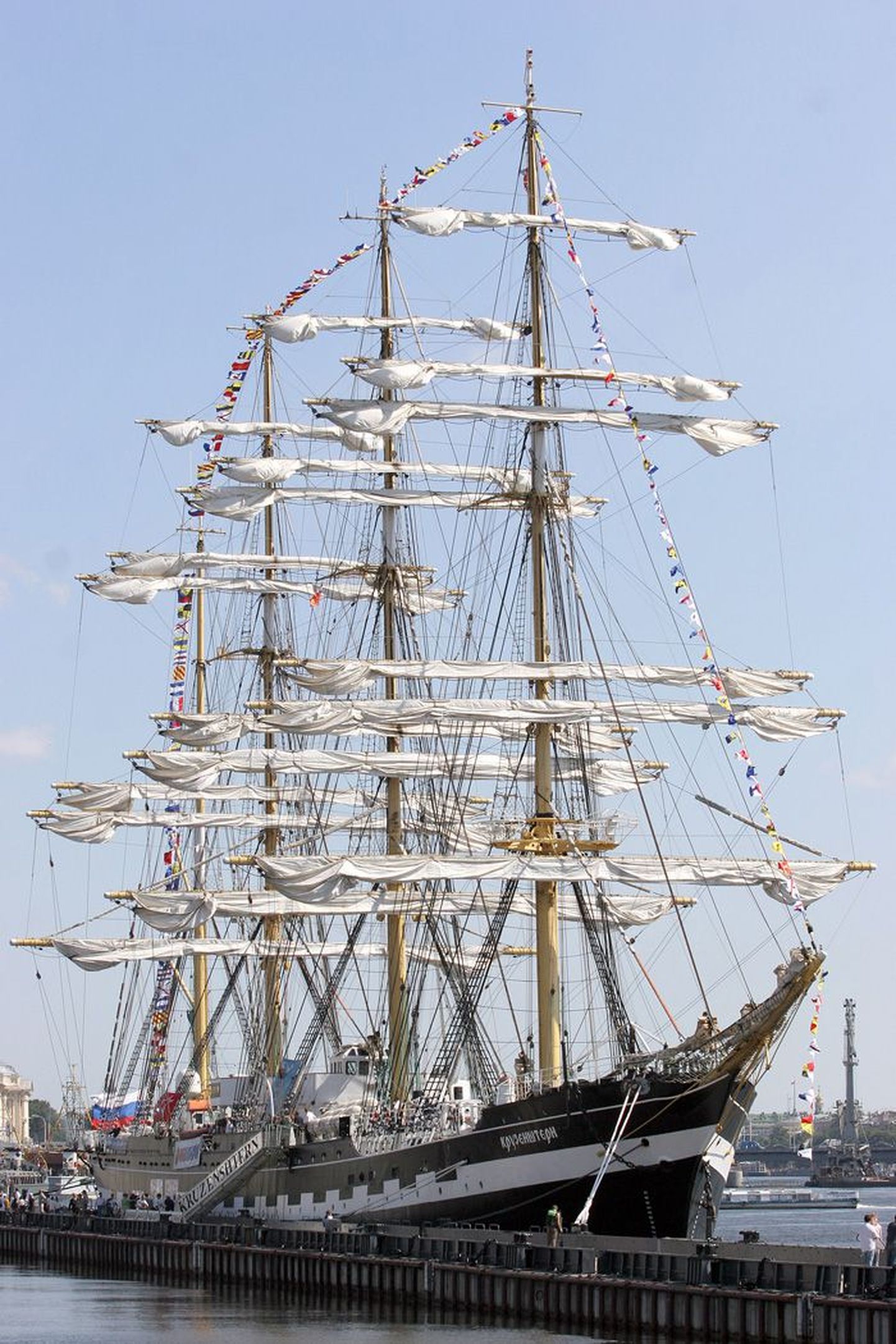 Прибытие уникального парусника в Таллиннский порт будет самым ярким событием Дней моря.