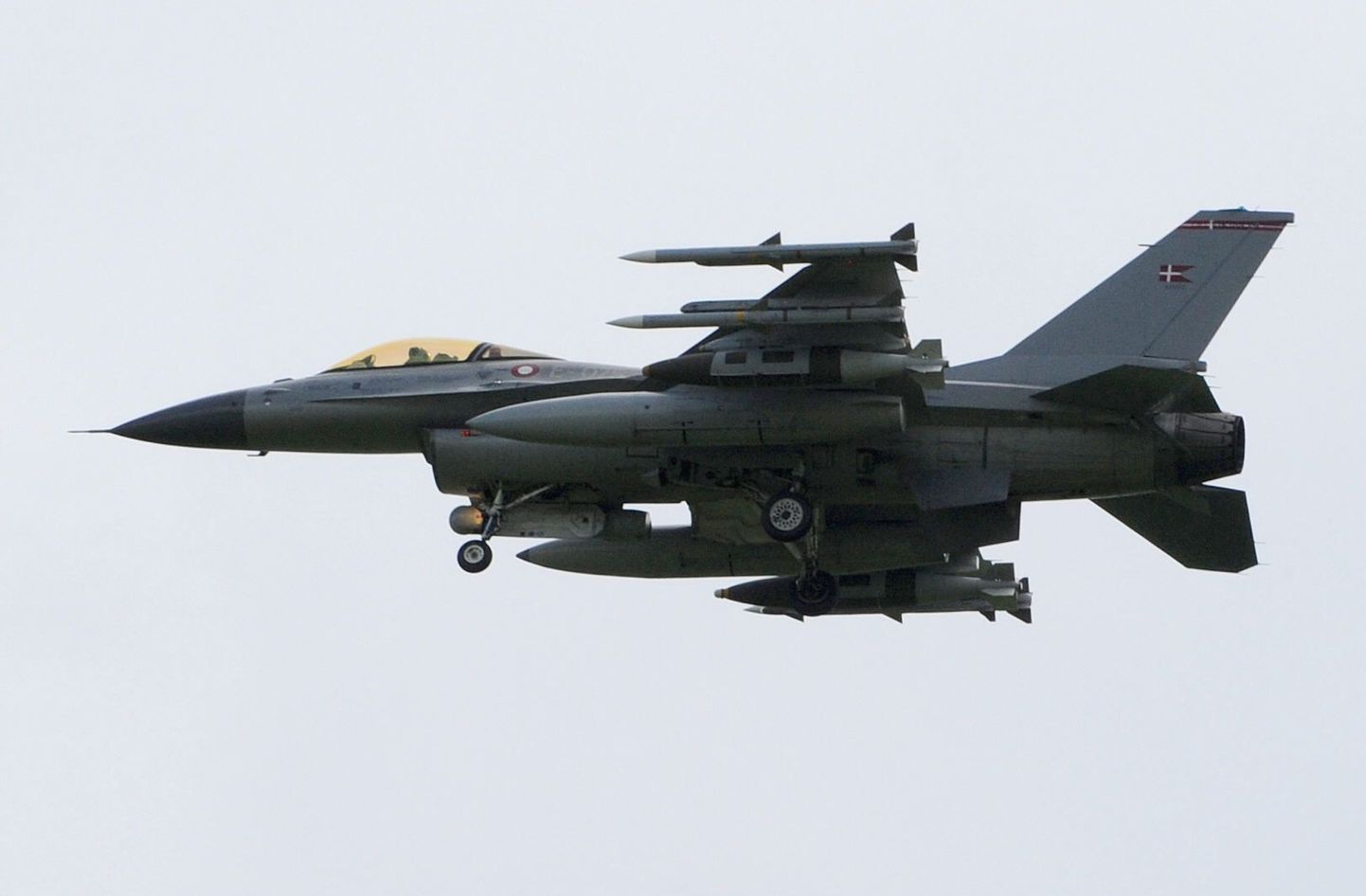 Taani õhuvägede F-16-tüüpi hävitaja.