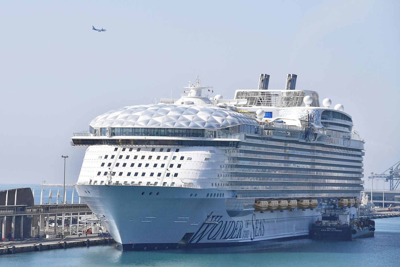 Kruiisifirma Royal Caribbean laev Wonder of the Seas tänavu juulis Barcelona sadamas (Photo by Pau BARRENA / AFP)