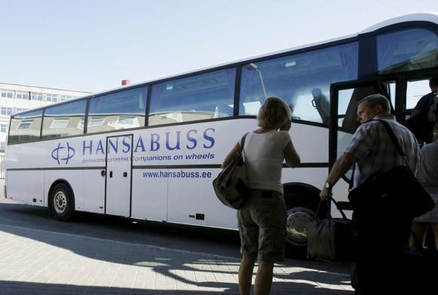 Hansabuss müüb sooduspileteid kõigile üliõpilastele.