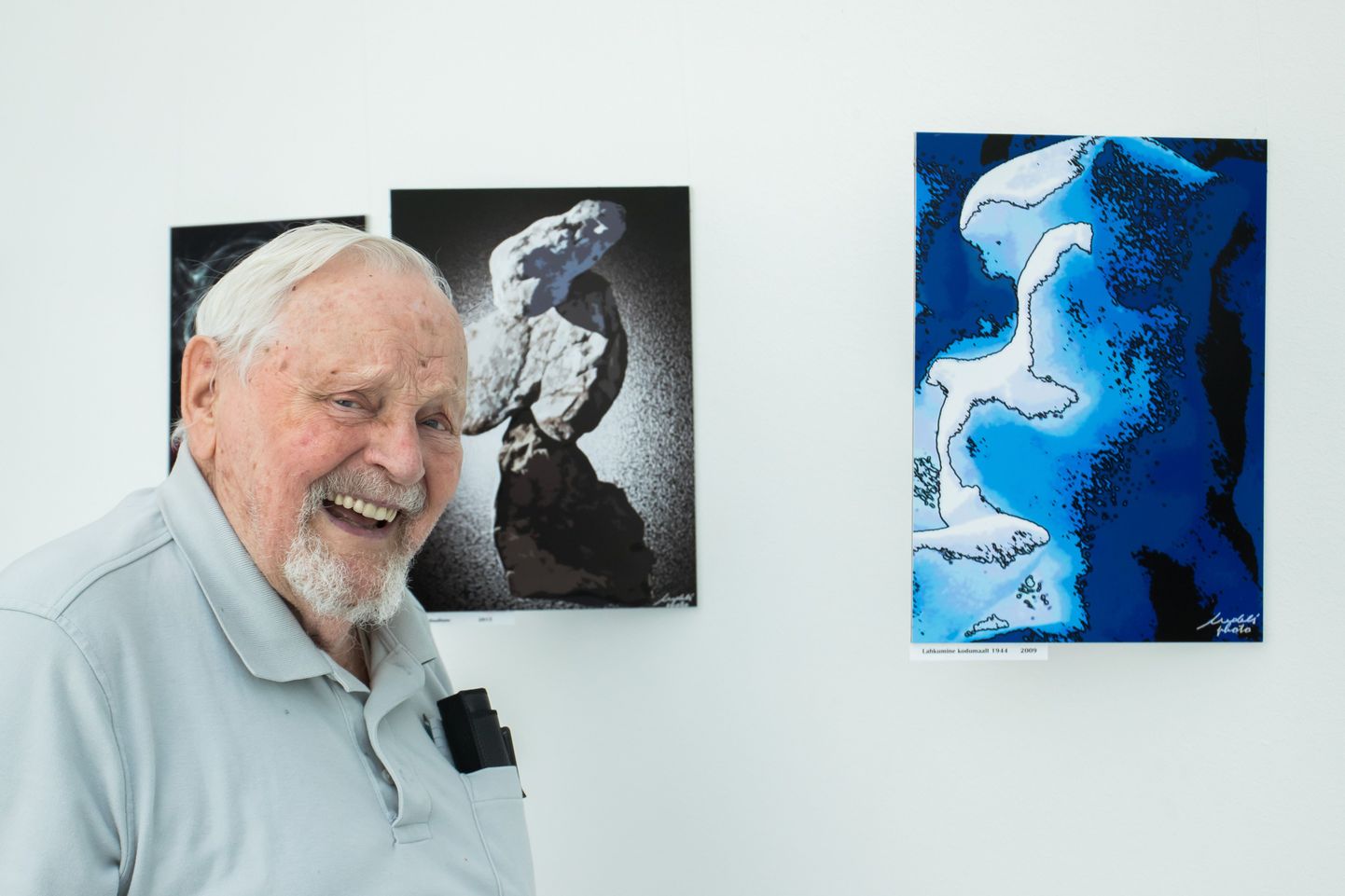 99-aastane väliseestlane Endel Uiga ja tema fotonäitus Rahva Raamatus.