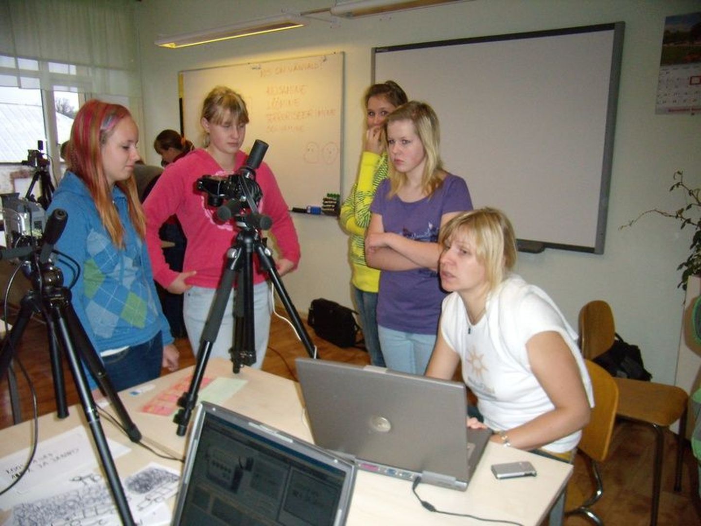 Roosna-Alliku põhikooli õpilastele meeldis animafilmi teha.
