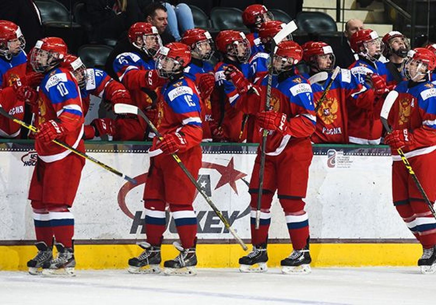 Юниорская сборная России по хоккею на ЧМ в США.