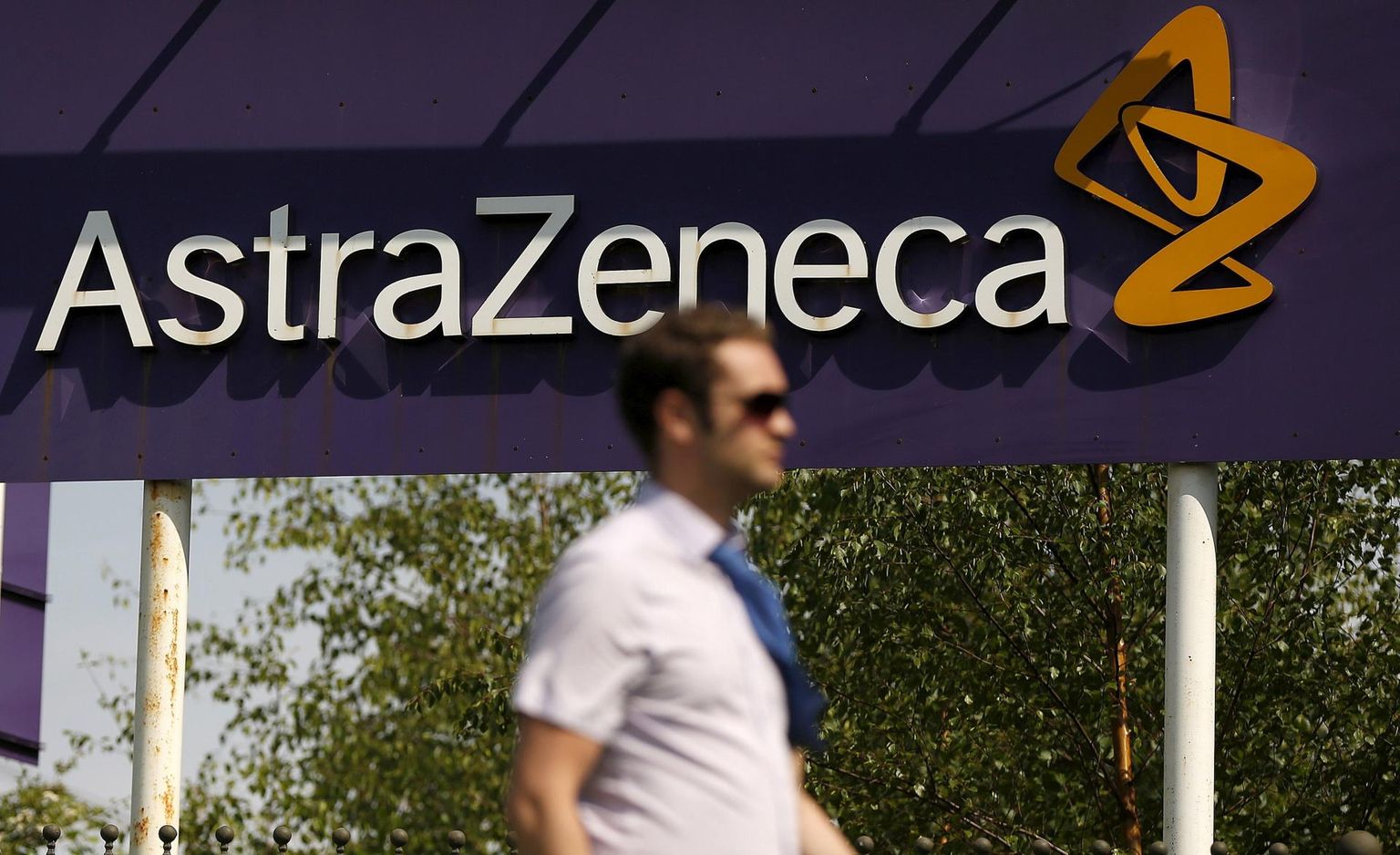 Ravimifirma AstraZeneca silt Inglismaal Macclesfieldi keskuses.