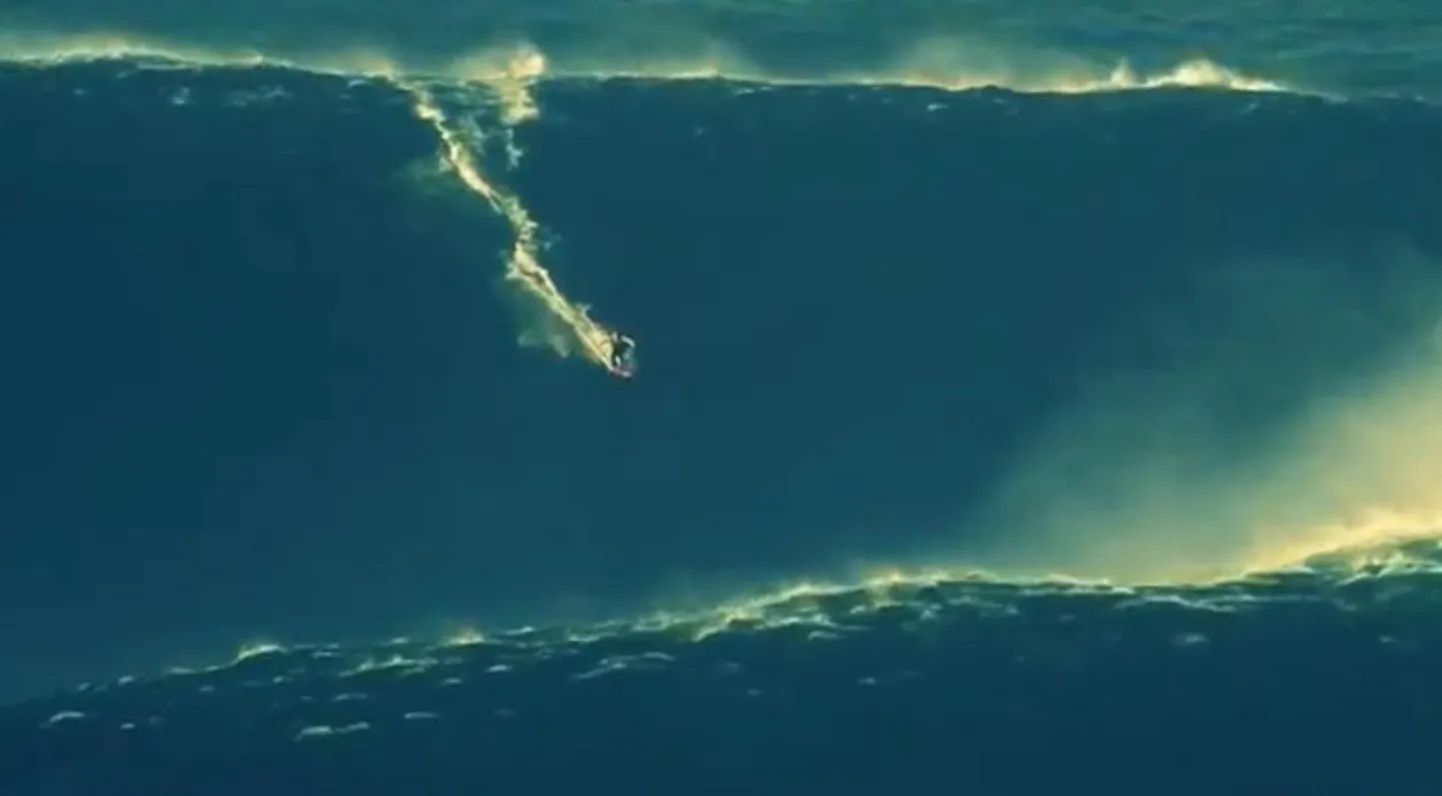 Garret McNamara surfas 30-meetrisel lainel