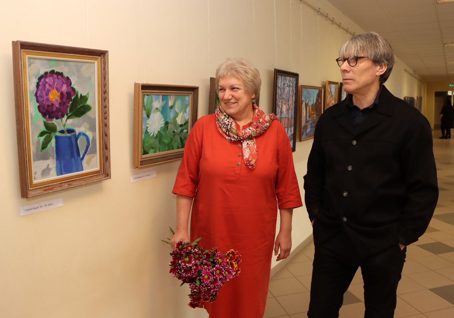Matemaatikaõpetaja Ljudmila Rogatš on Juri Horevi stuudios harjutamas käinud kümme aastat, katsetanud siin erinevaid kunstivorme ning ei kavatse saavutatul peatuma jääda.