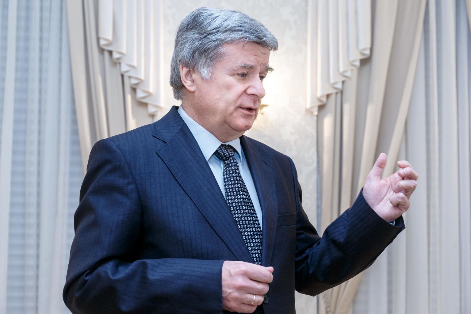 Eesti välisministeerium kutsus täna välja Venemaa Föderatsiooni suursaadiku Eestis Aleksander Petrovi ning saatis riigist välja ühe Vene diplomaadi. Sama tegid Läti ja Leedu.